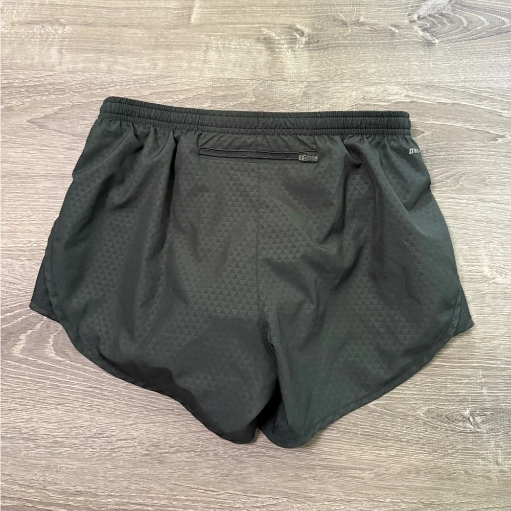 •NIKE• RUNNING SHORTS - Picture 3 of 5